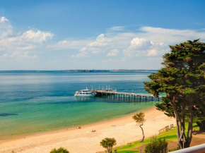 Beachfront Penthouse Cowes